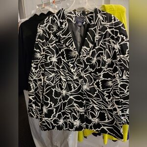 Laura Scott Woman Blazer size 24
